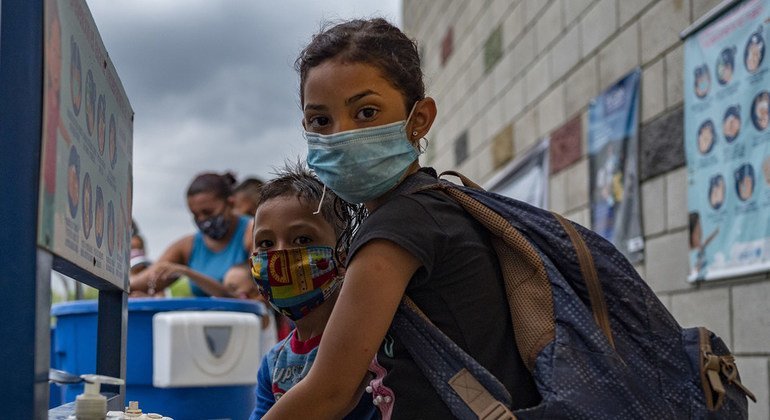 COVID-19: Avoid ‘nationalistic footrace’ in choosing vaccines